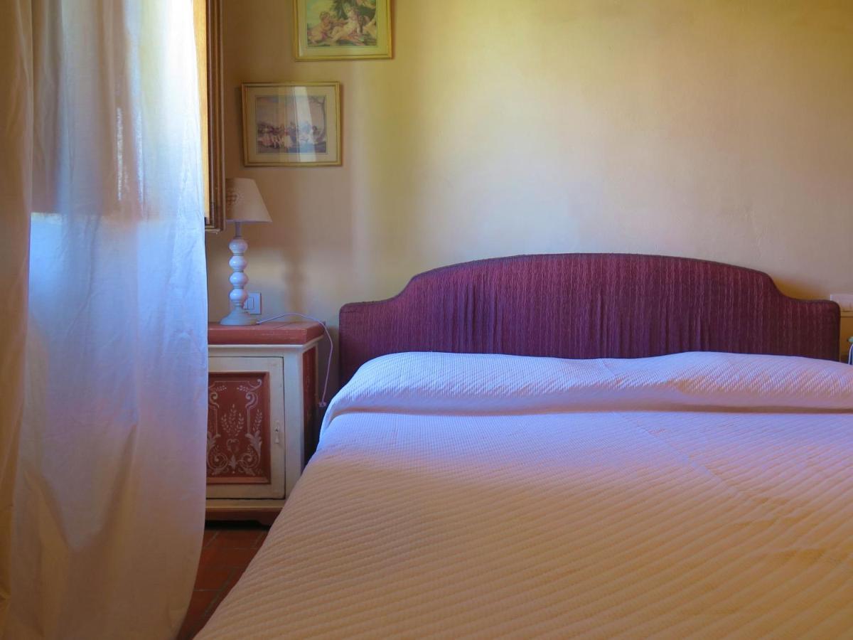 特拉诺瓦-布拉乔利尼La Casa Delle Rose别墅 外观 照片